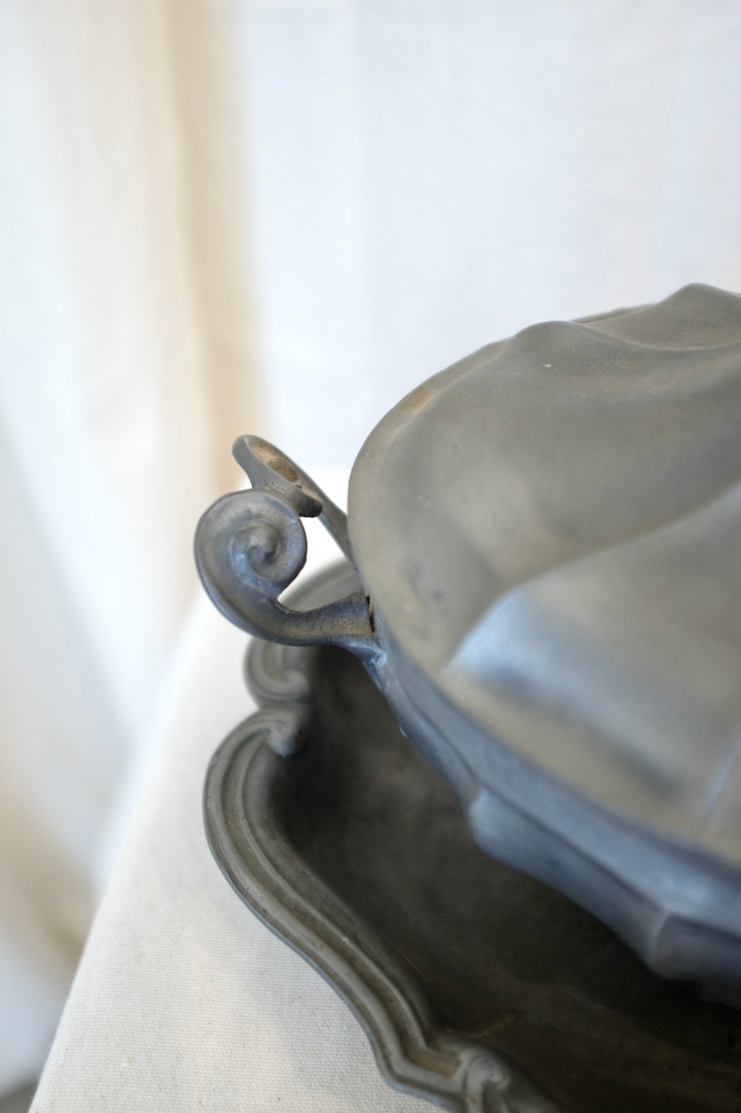 Pewter Tureen with Pear Handle, late 1700s