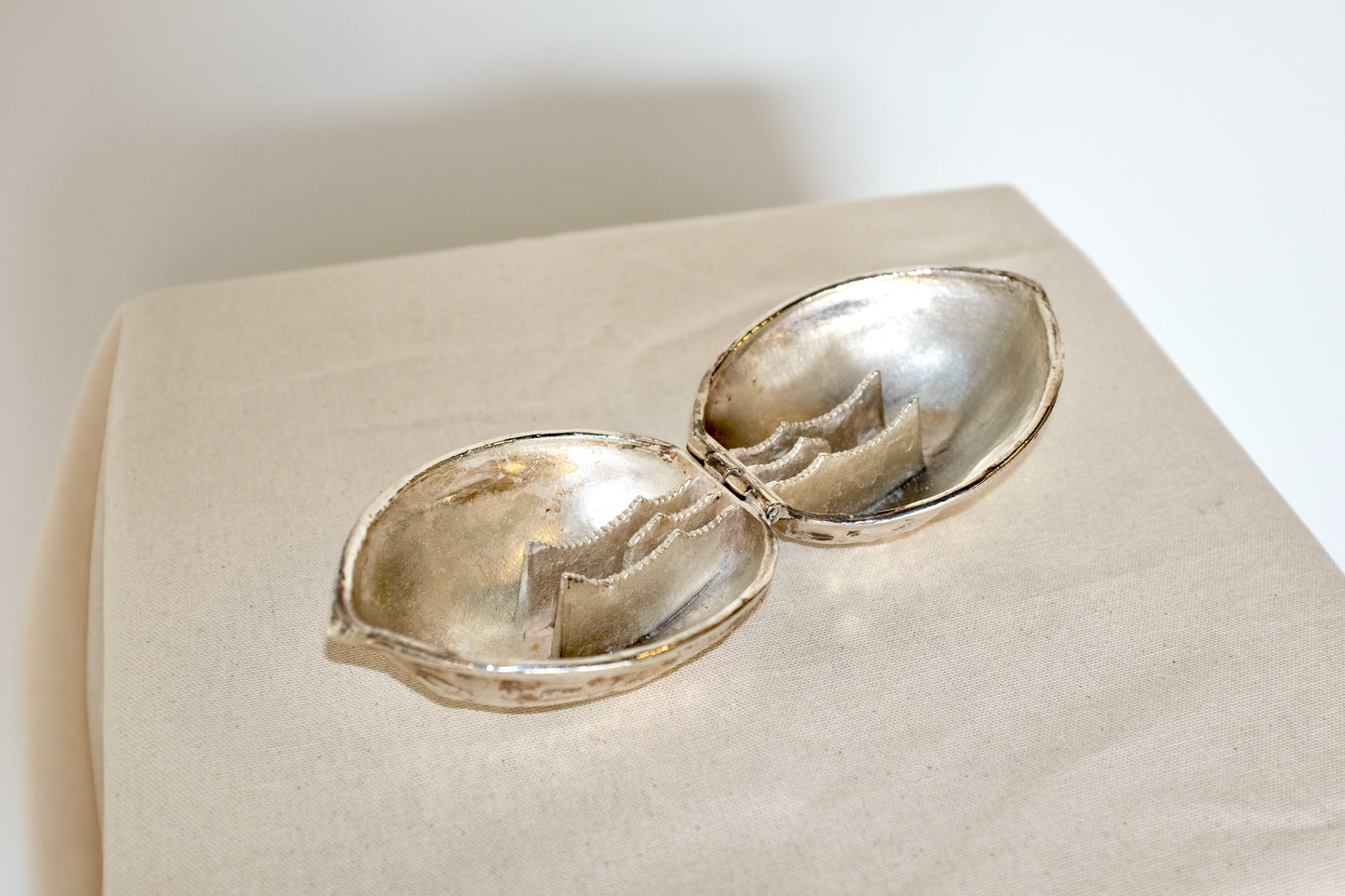 Big Walnut Nut Cracker