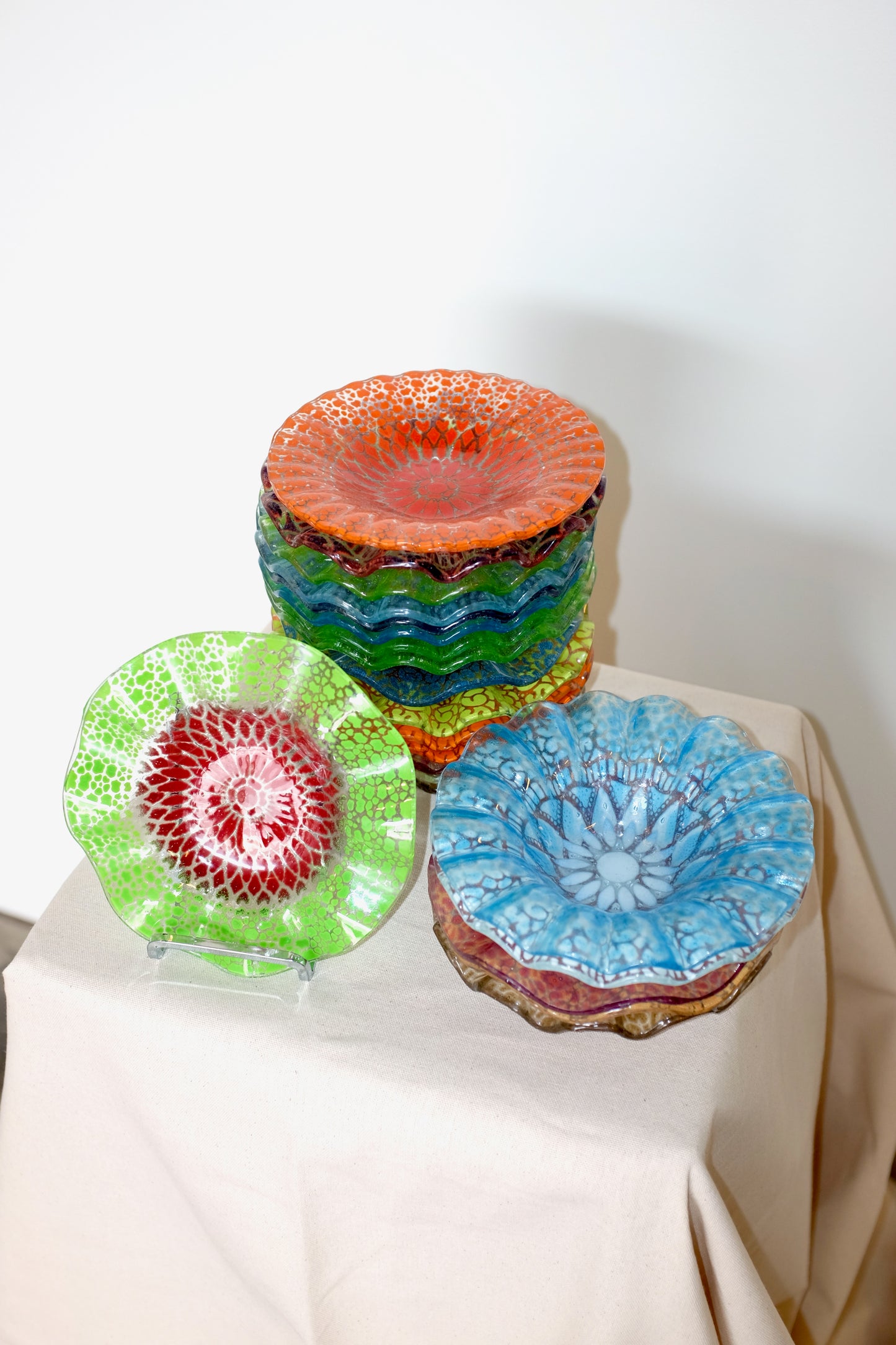 Sydenstricker Glass Ruffle Bowls