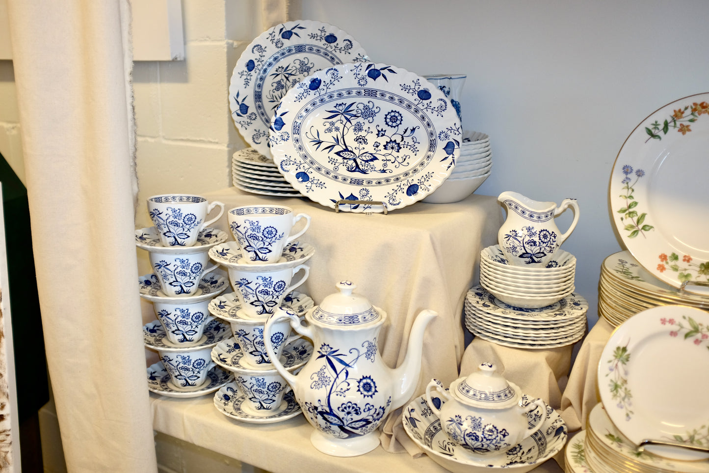 Blue Nordic Dinner Service for 8