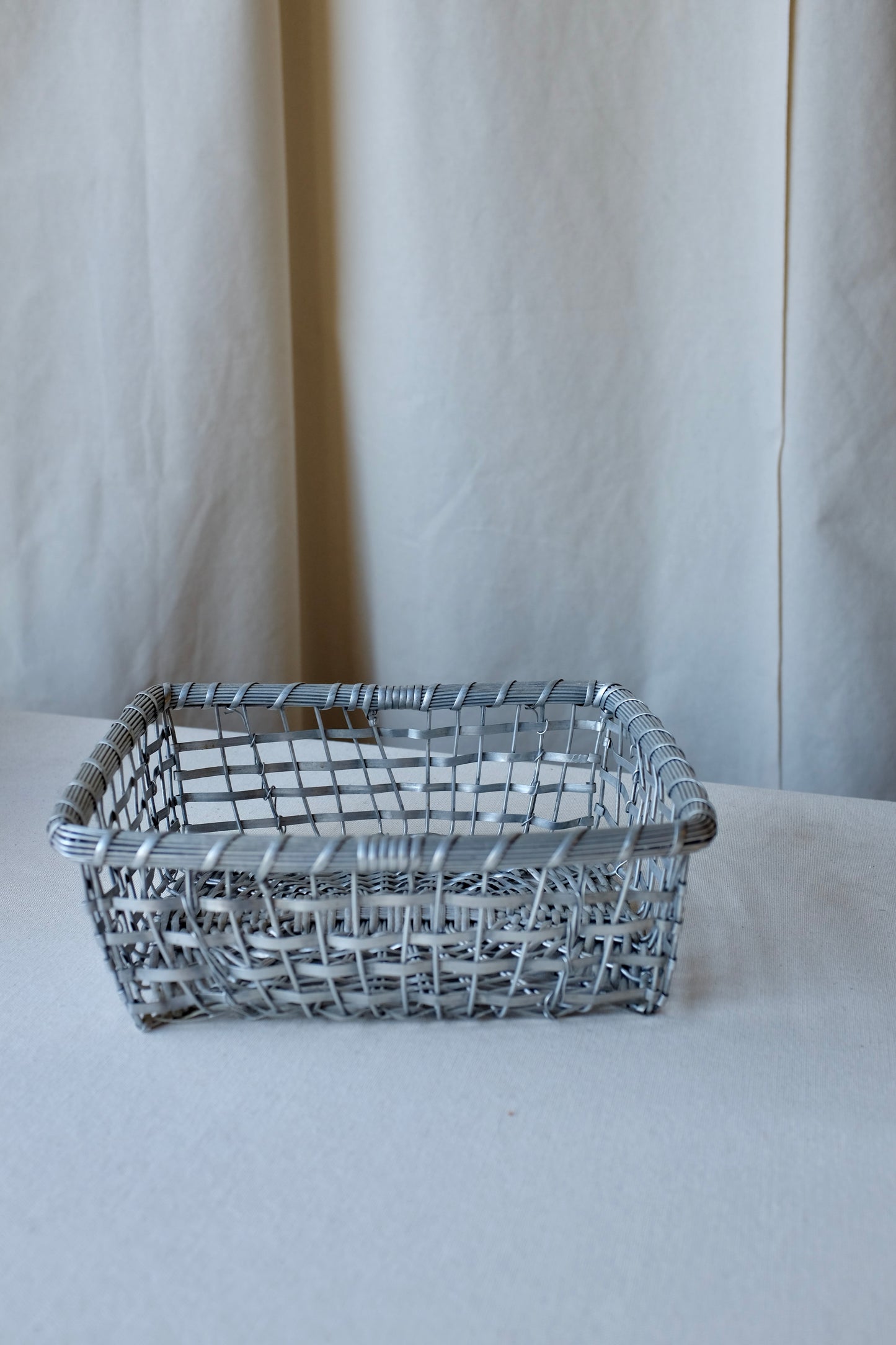 Woven Metal Basket Tray