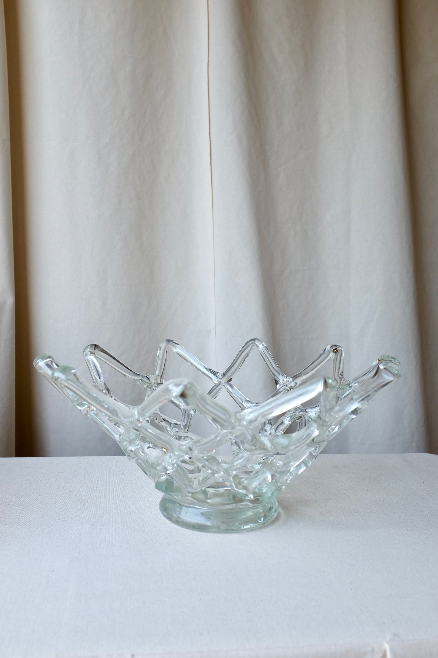 Latticework Art Glass Centerpiece Bowl