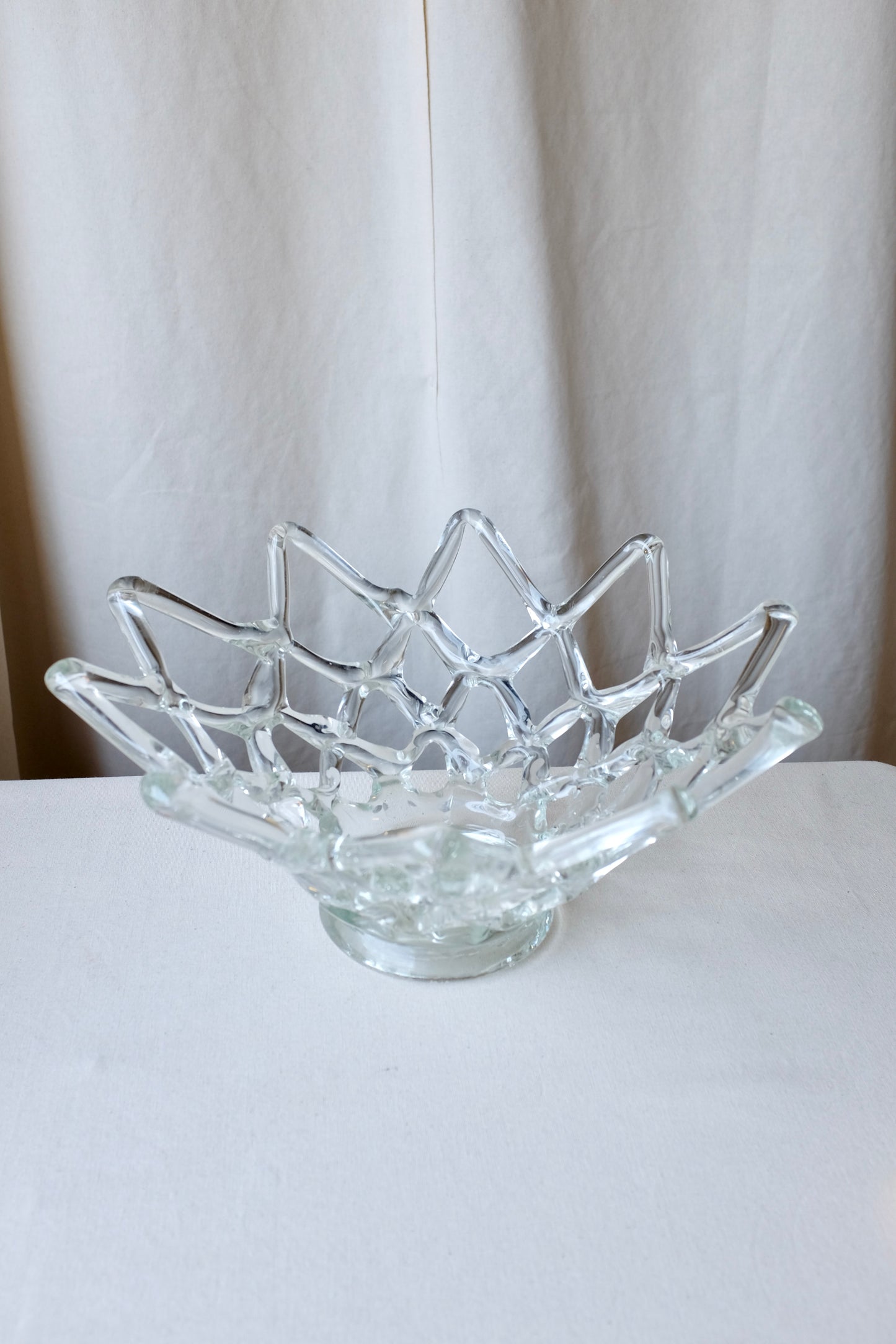Latticework Art Glass Centerpiece Bowl