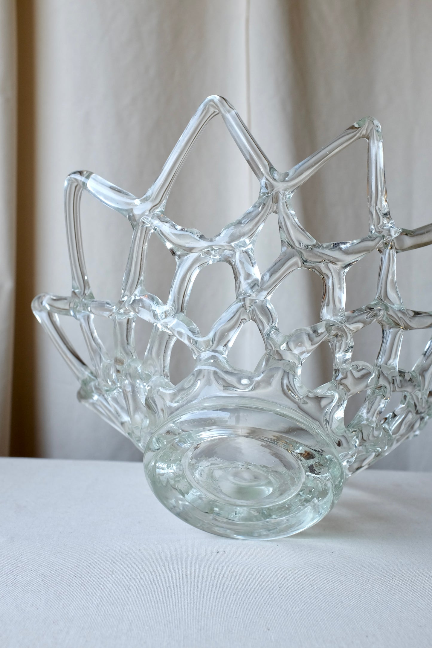 Latticework Art Glass Centerpiece Bowl