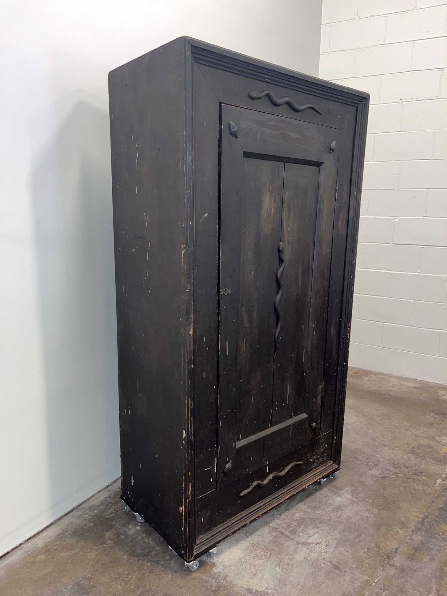 Adirondack Cabinet ex Tiffany-family Hunting Lodge