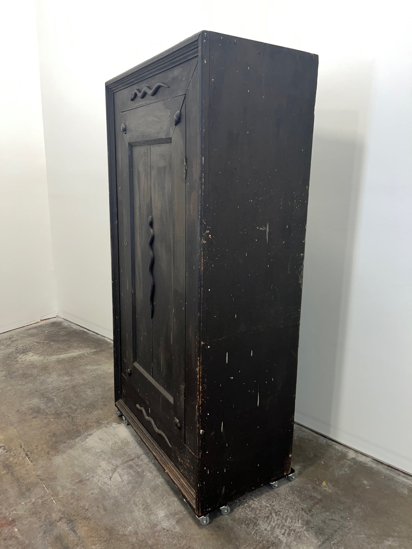 Adirondack Cabinet ex Tiffany-family Hunting Lodge