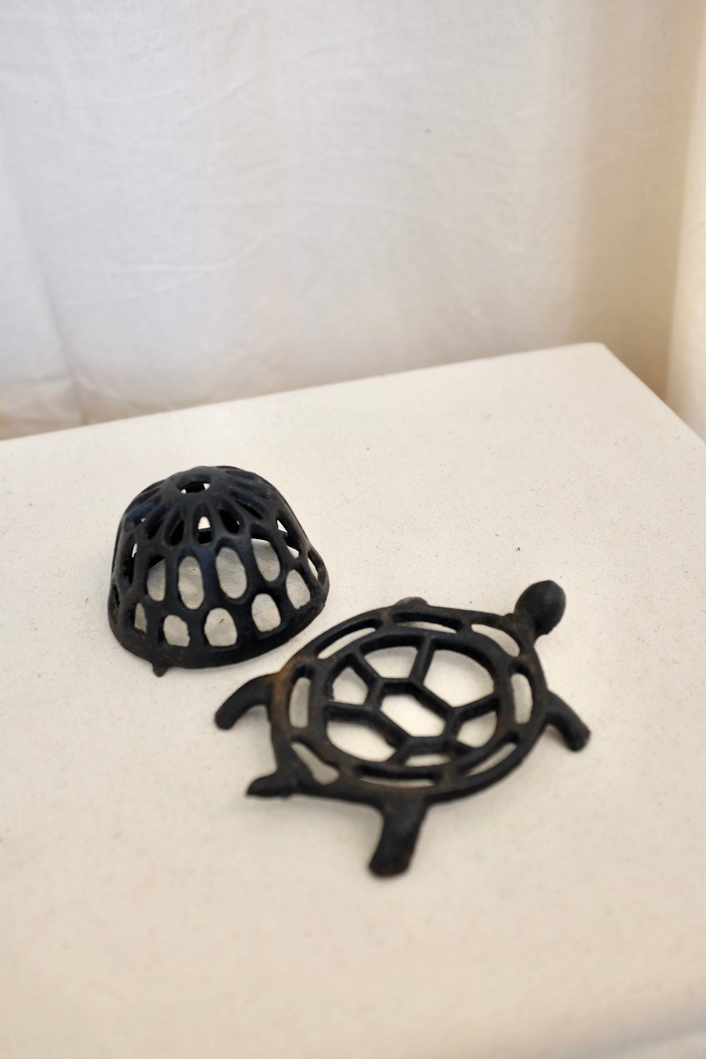 Cast Iron Turtle String Dispenser