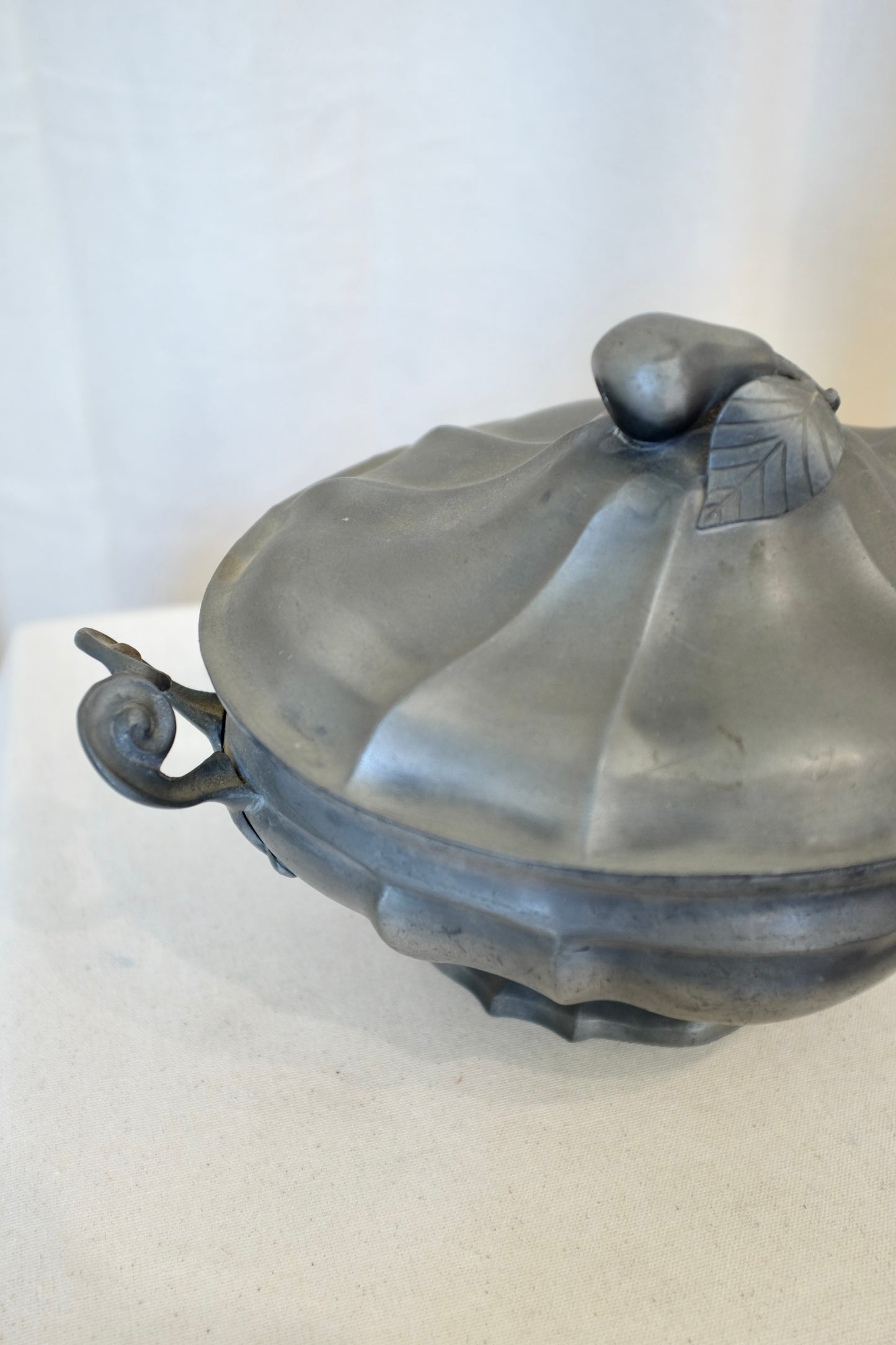 Pewter Tureen with Pear Handle, late 1700s