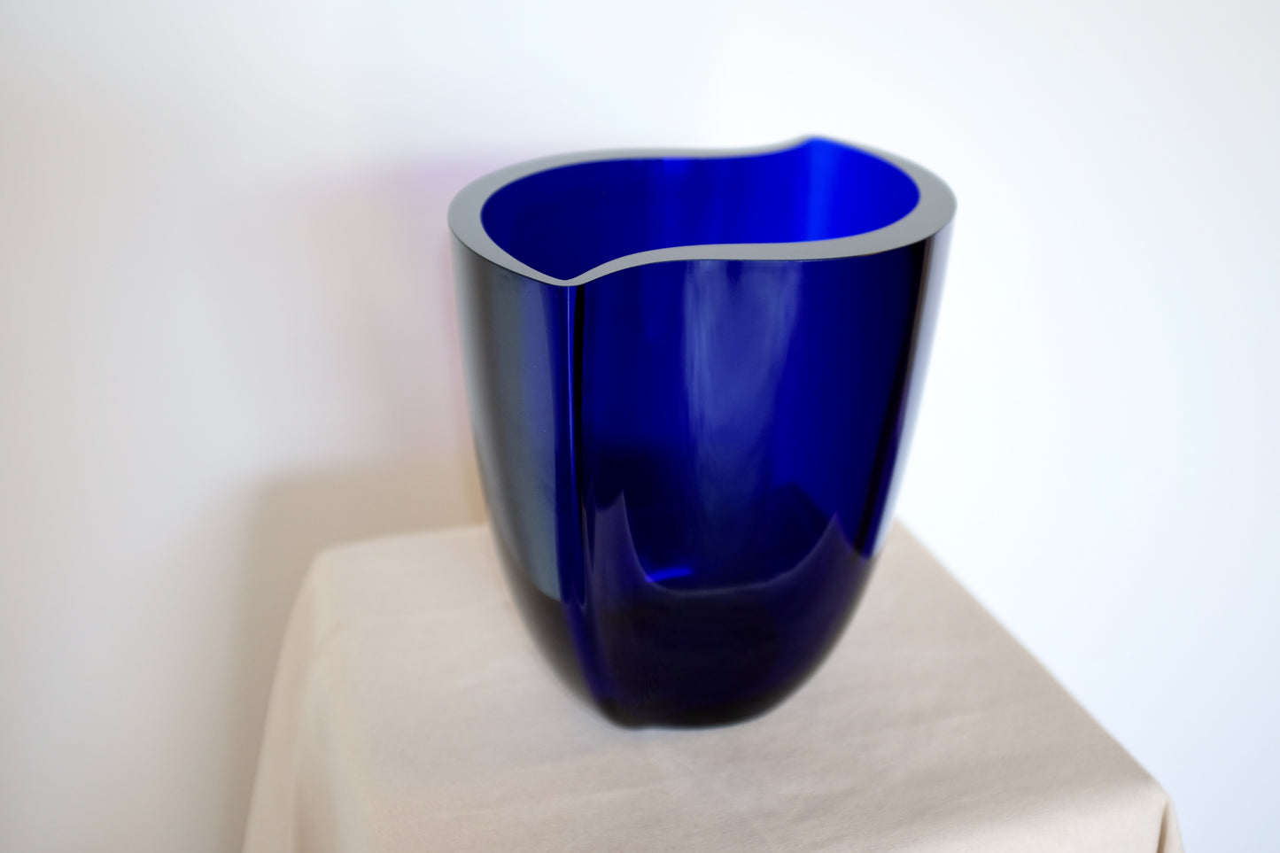 Cerulean Wave Vase, Allan Scharff