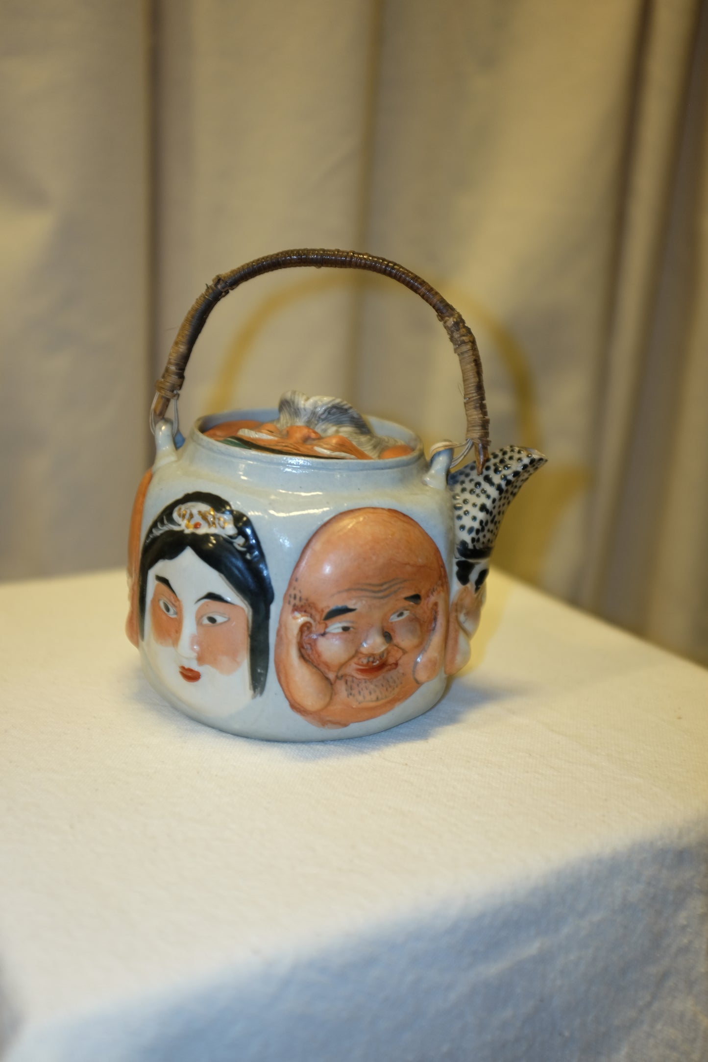 Japanese Porcelain Banko Face Teapot, Spotted Spout