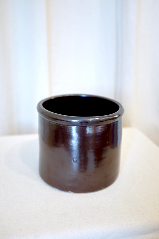 Simple Brown Crock