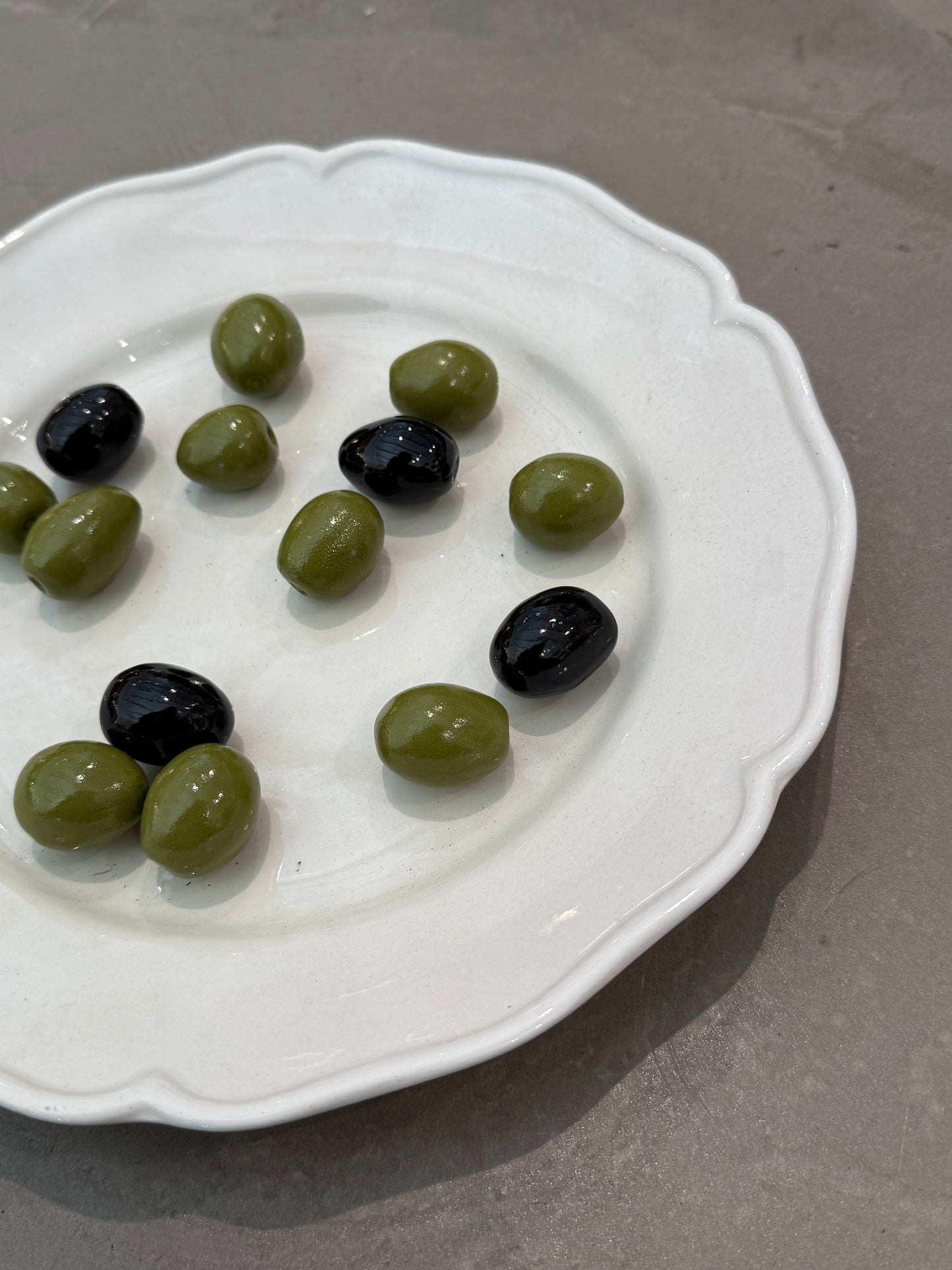 Trompe L'oeil Olives Ceramic Plate, Este Ceramiche, Italy