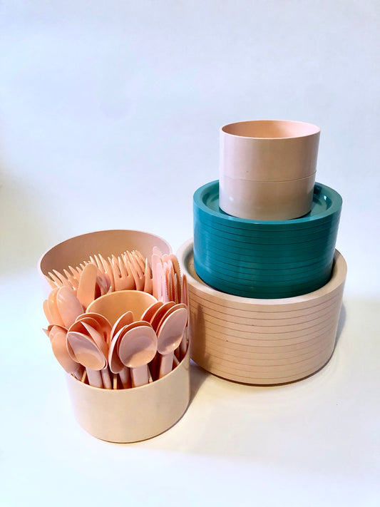 Set of Kasen Dinnerware