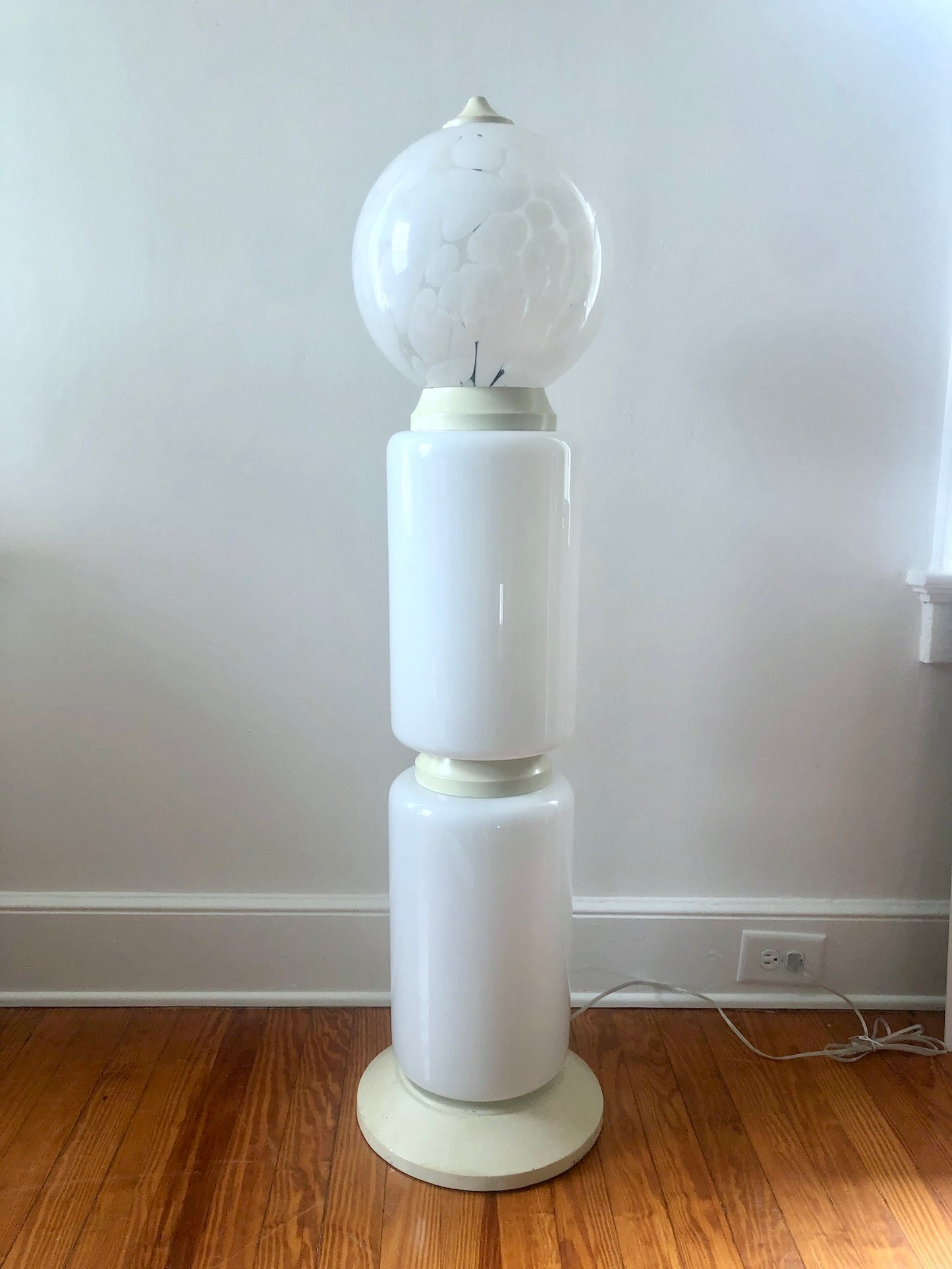 Mottled Glass 3-tier Lamp